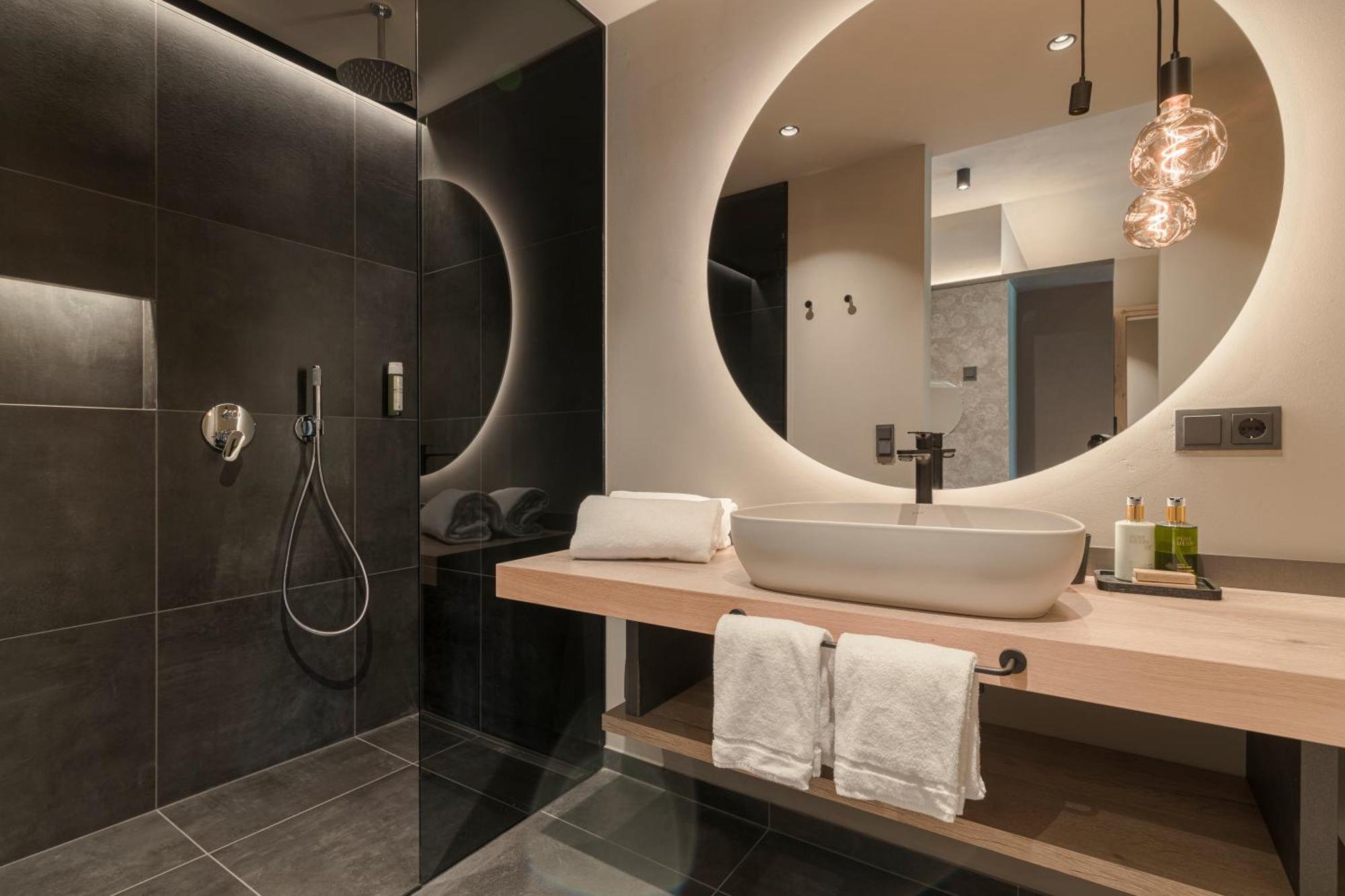Belia Lofts - Adults Only - Apartments Appiano Sulla Strada Del Vino Dış mekan fotoğraf